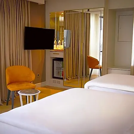 Grand Galata & מלון 4*