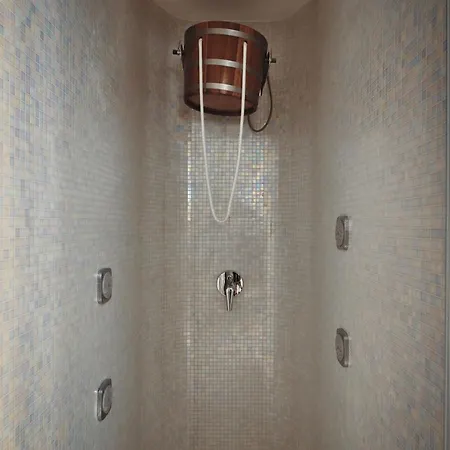 The Hotels, Galata מלון